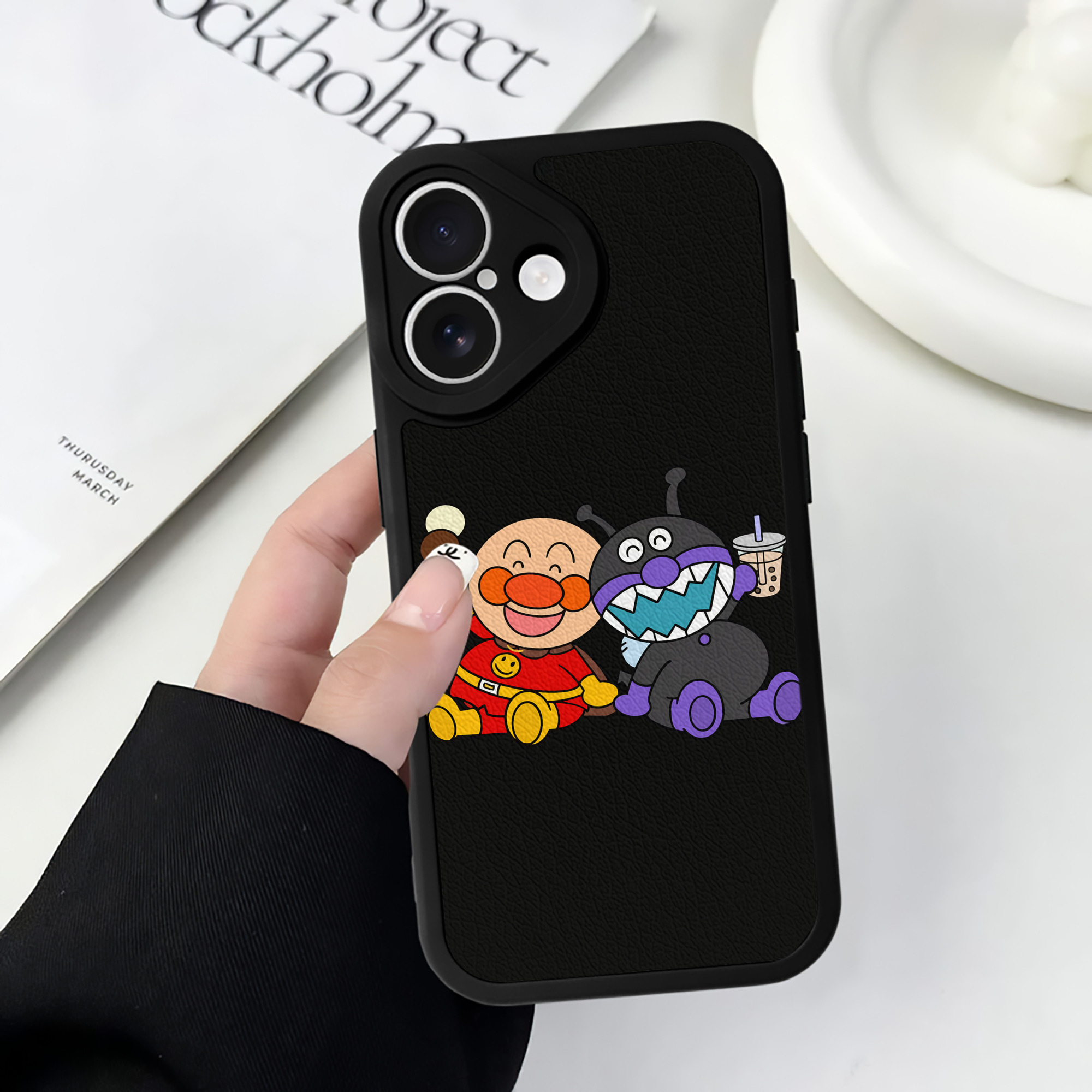 （画像用） アンパンマン Anpanman 【iPhone 16シリーズ対応】シリコンスマホケース（レザー調） 材質：シリコン